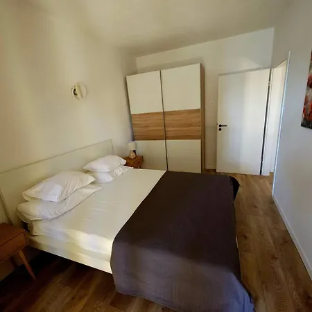 Mare Azzuro Ii Apartament Pula