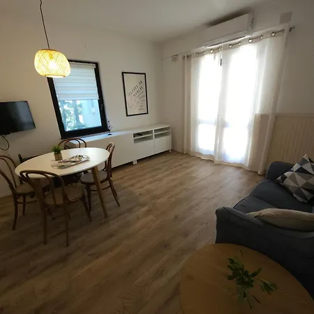 Mare Azzuro Ii 普拉