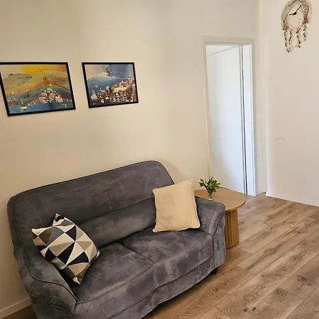 Mare Azzuro Ii * 普拉