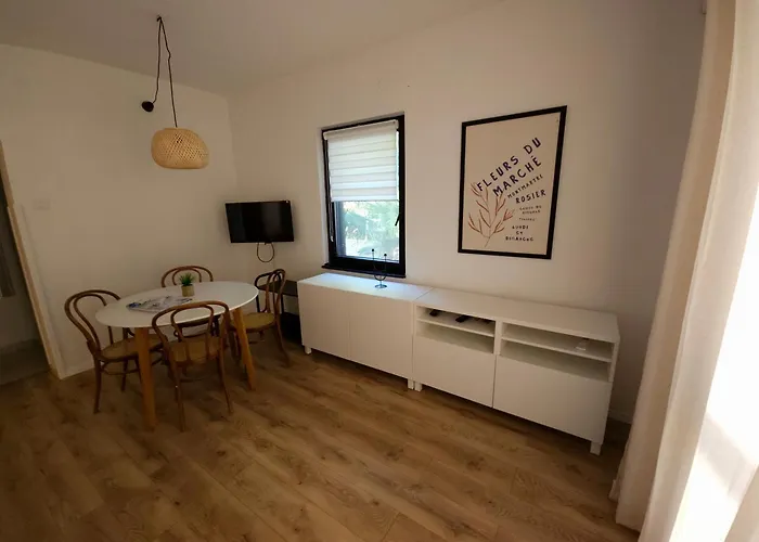 Mare Beachfront Apartment With Sea View 公寓 *