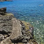Apartman Mare Beachfront With Sea View