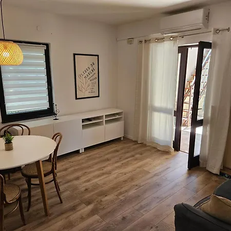 Mare Beachfront With Sea View Appartement *