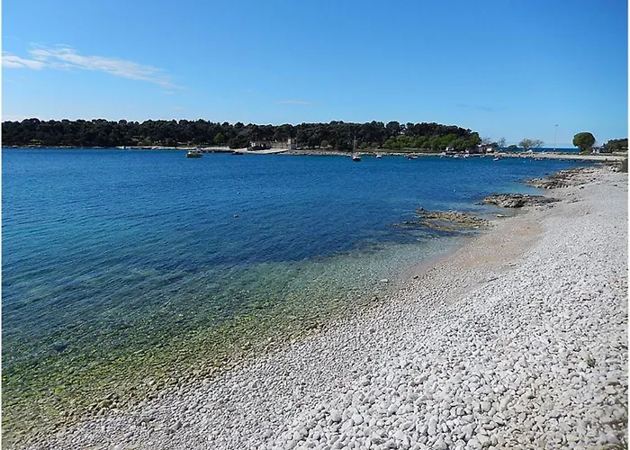 Apartman Mare Beachfront Apartment With Sea View